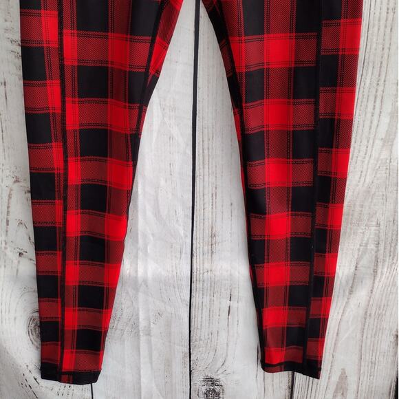 Constantly Varied Gear CVG Red & Black Plaid Pockets 26" Cropped Leggings Small - Picture 2 of 10